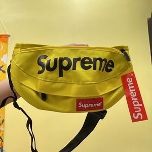 Supreme Shoulder Bag Fanny Pack w Tag On Never Used
